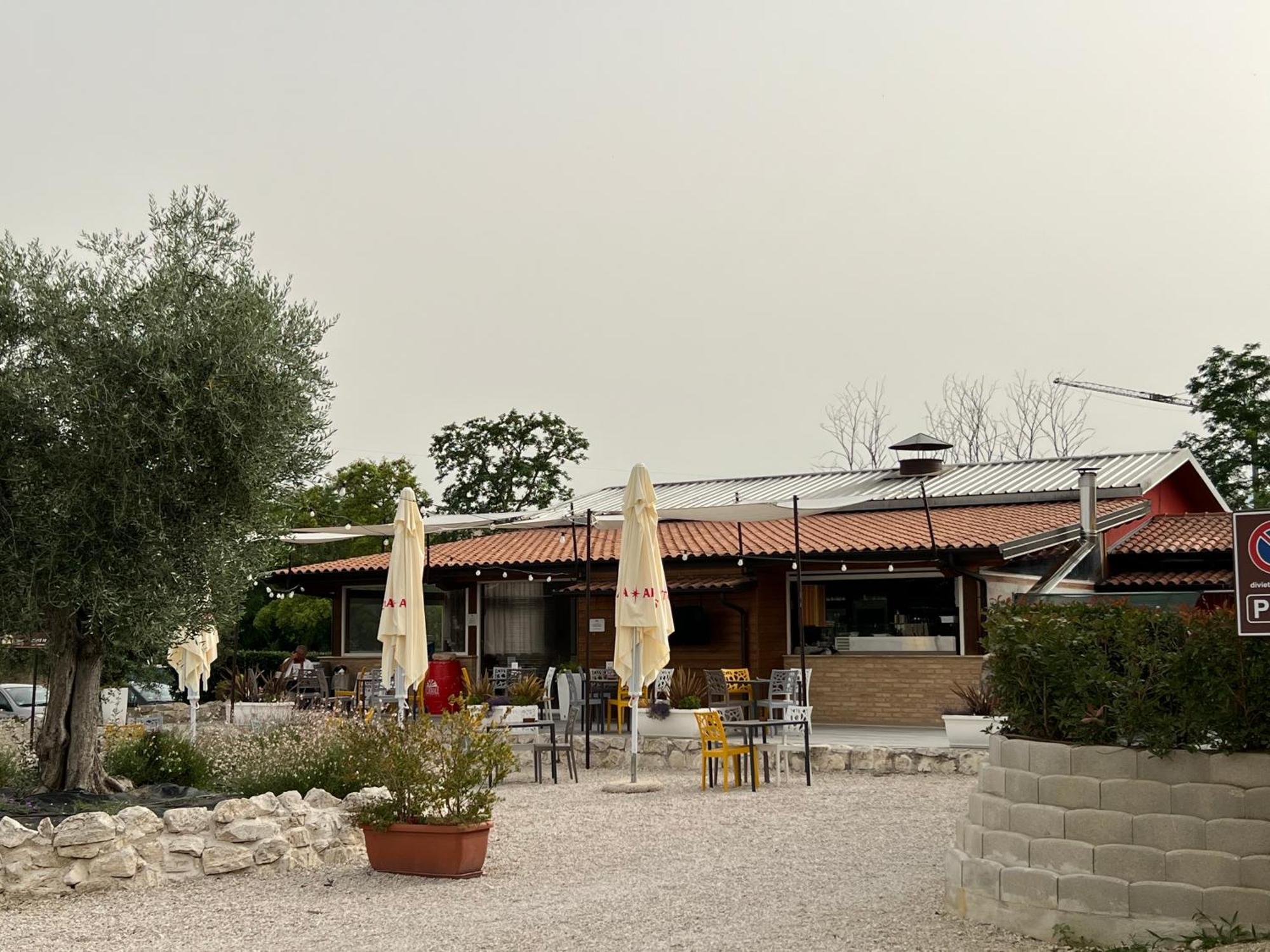Ll Crinale Village Colli del Tronto Bagian luar foto